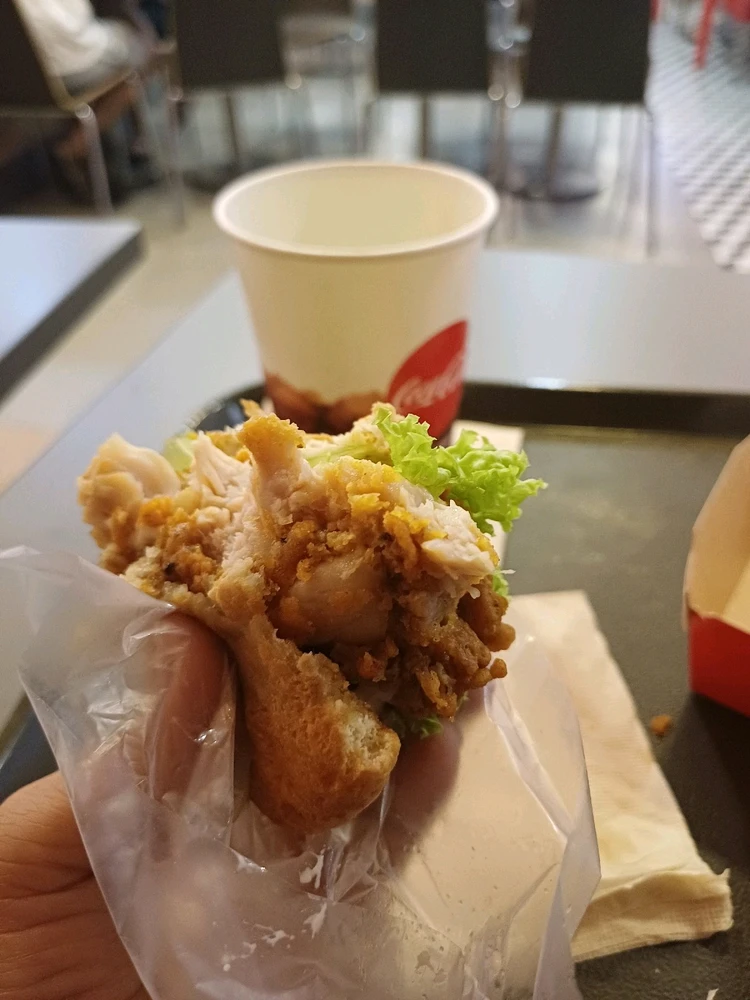 Keep some for you..😆
Have a bite 🤤😆