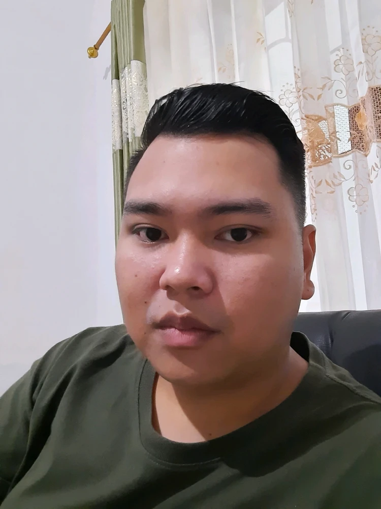 I-upload ni Edo ang larawan