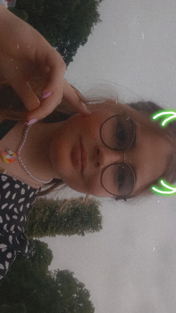 Snap: https://www.snapchat.com/add/dunjaisbeaty?share_id=9CZyyTPtF8M&locale=en-GB