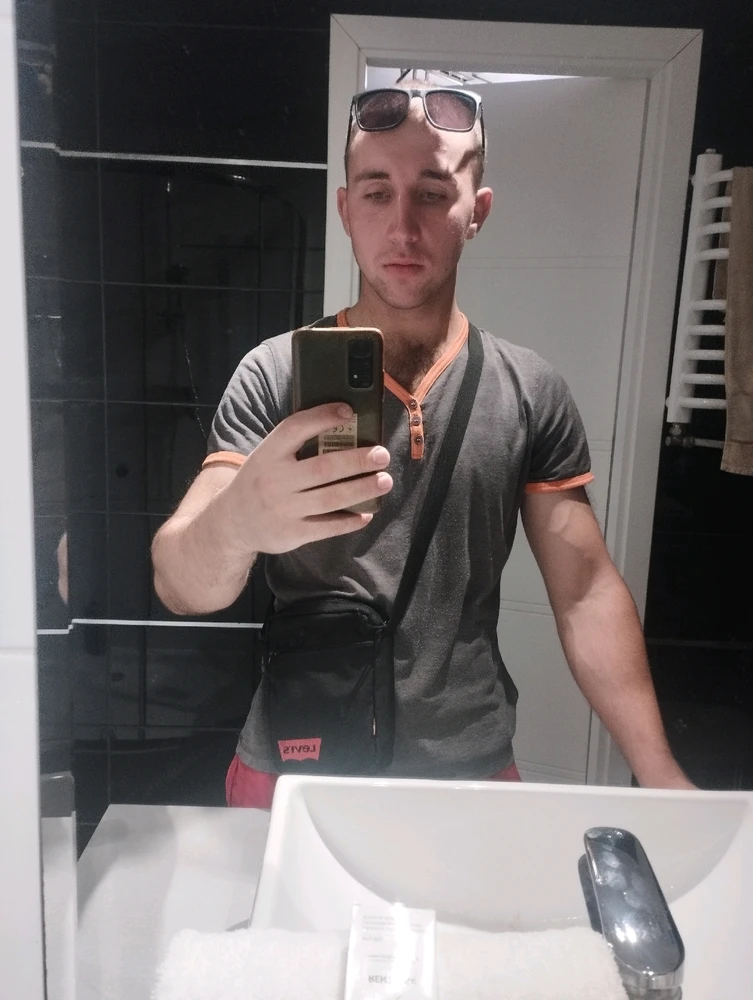 Зображення завантажив Roman