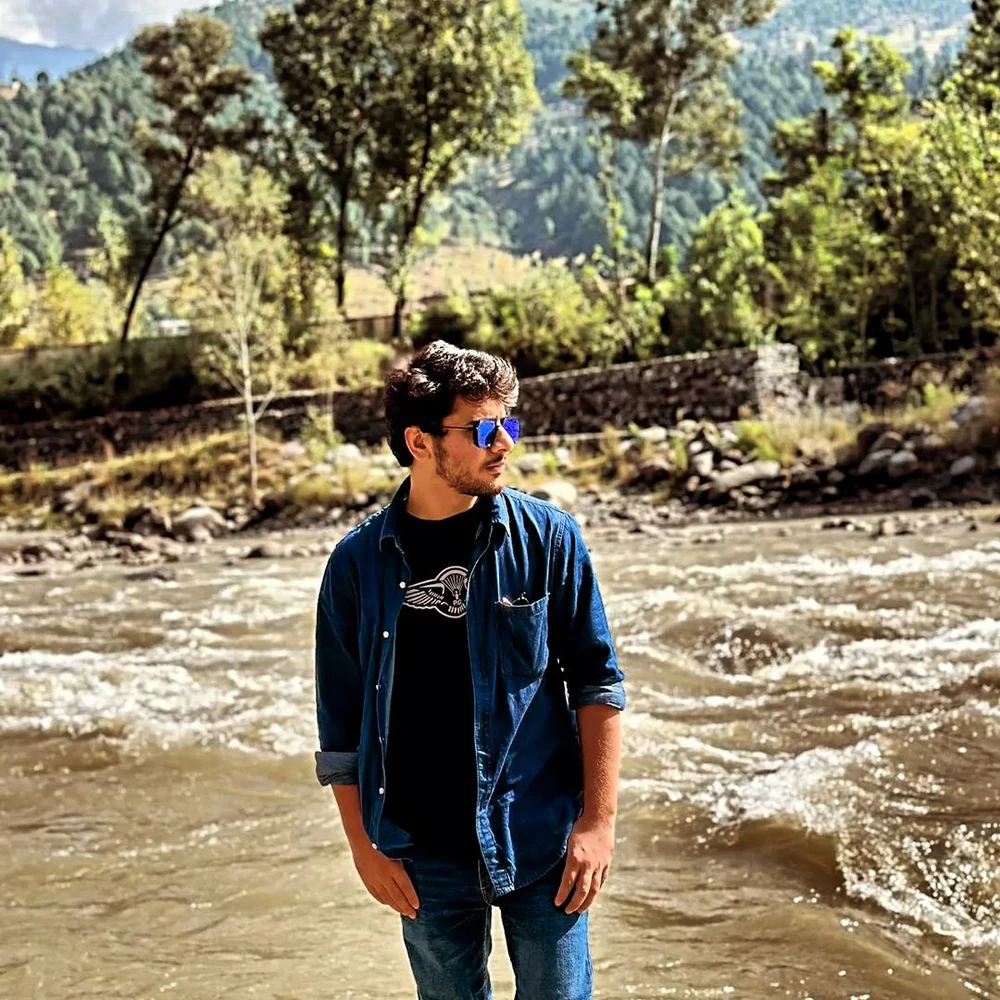 Hamza Tariq上傳的圖片