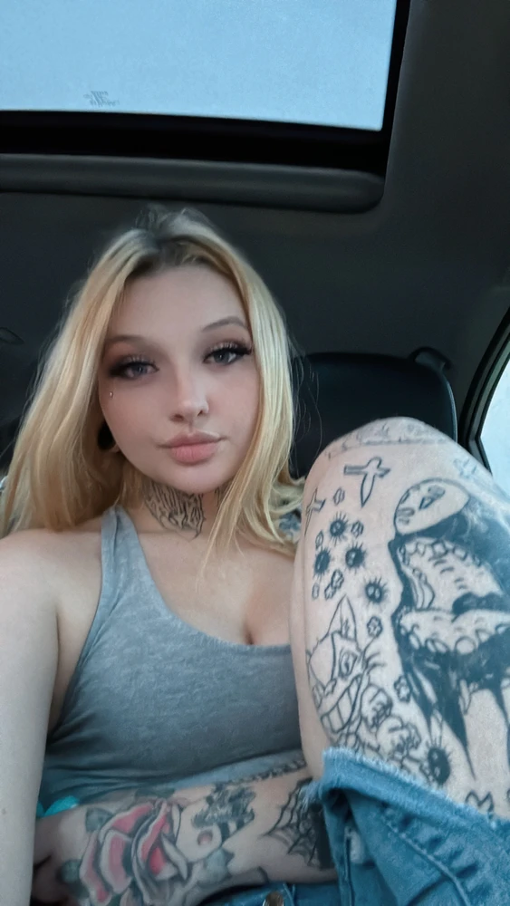 Where the tattoo ppl at