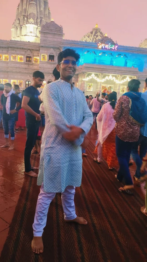 Duab xa los ntawm Harsh vardhan singh