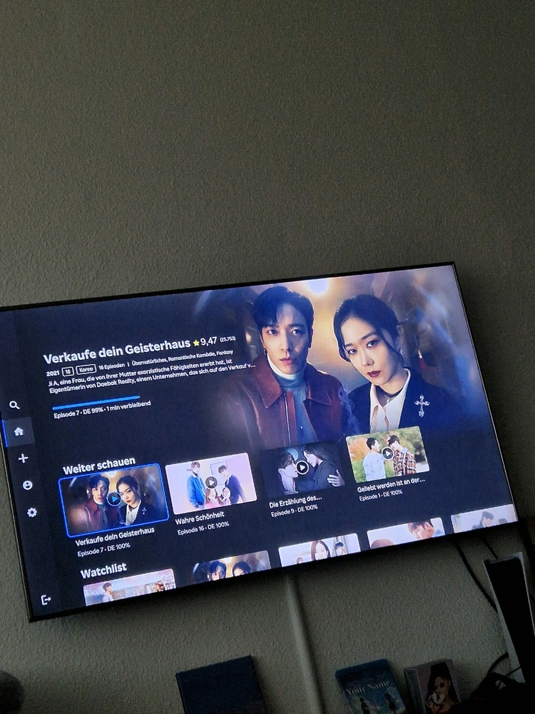 Derzeit läuft bei mir "Verkaufe dein Geisterhaus" 👻