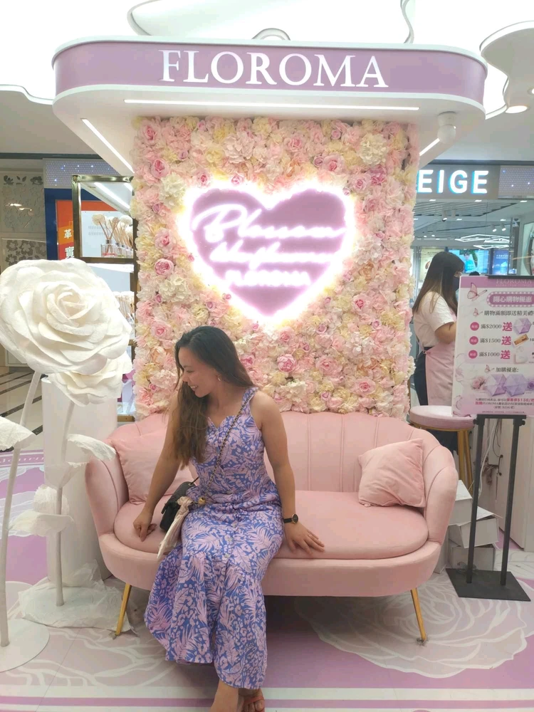 I-upload ni Ruth ang larawan
