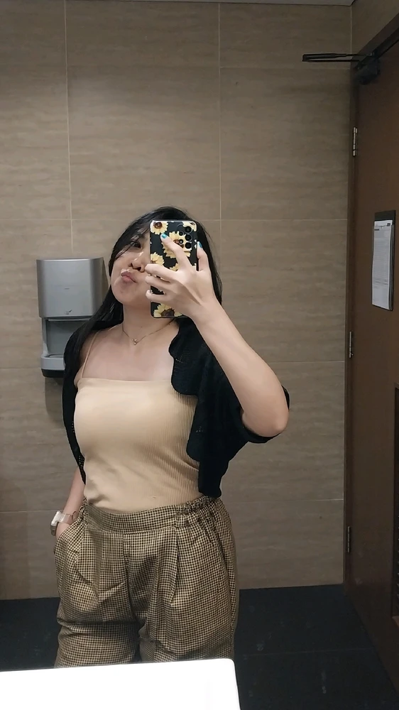 Imej dimuat naik oleh Dee