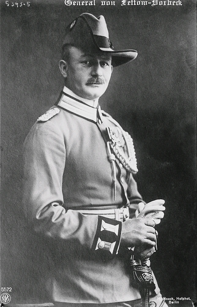 Erik Thackrey latasi kuvan