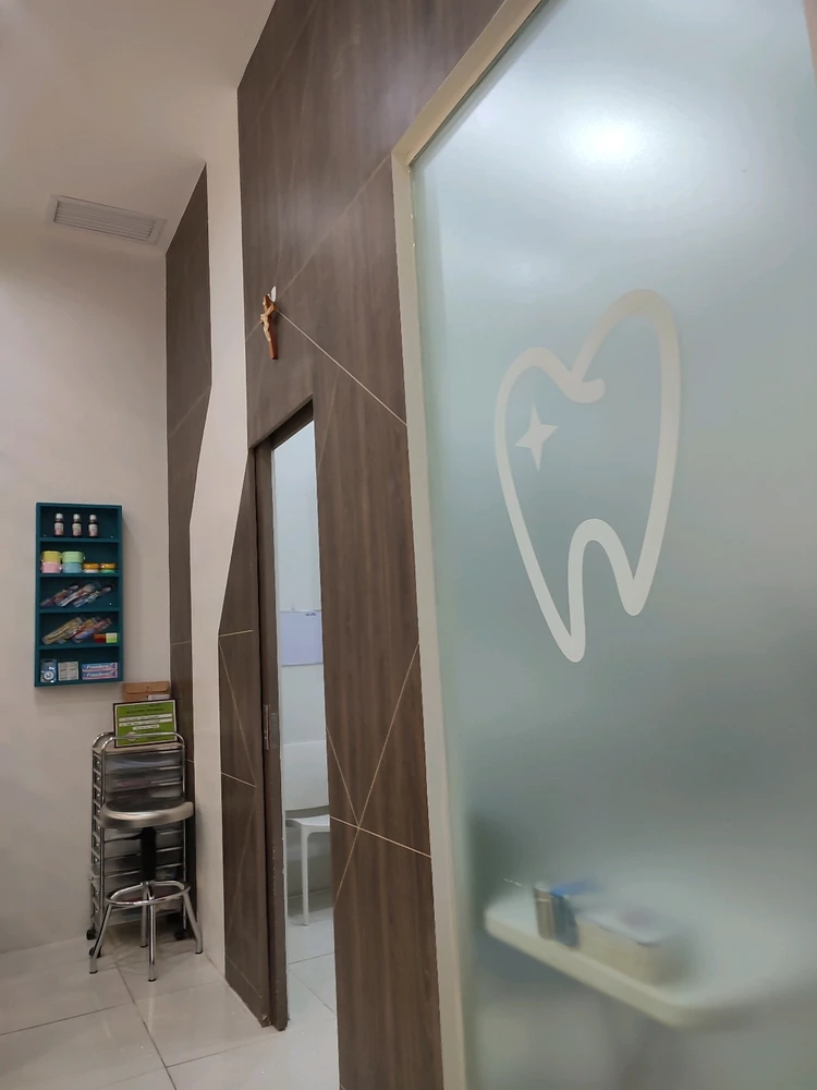 The dentis is In.