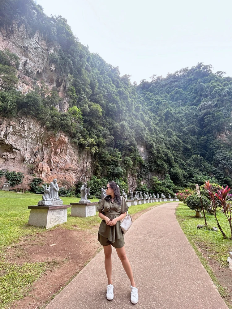 I-upload ni Vivian ang larawan