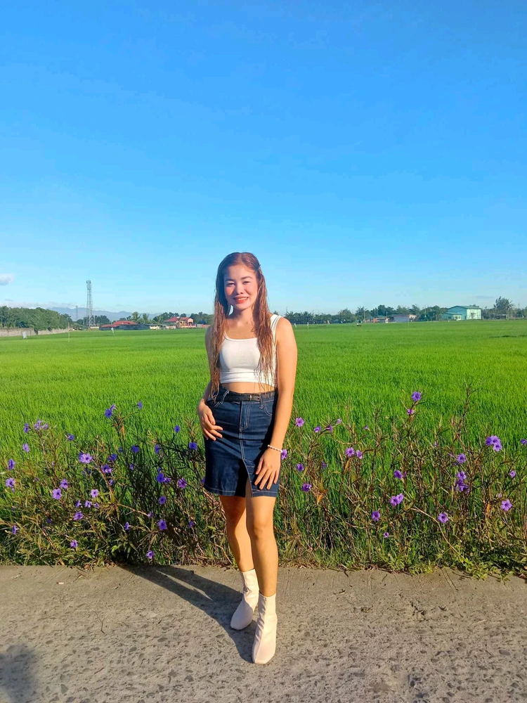 I-upload ni Gladys ang larawan