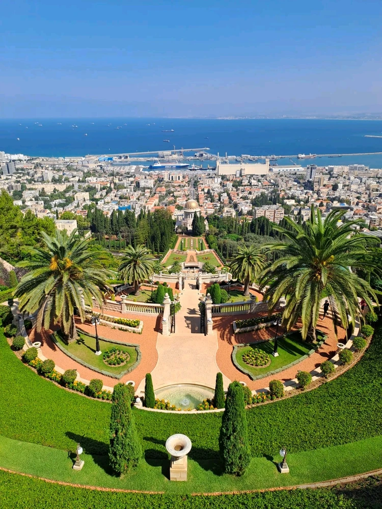 Gi-upload ni משה ang hulagway