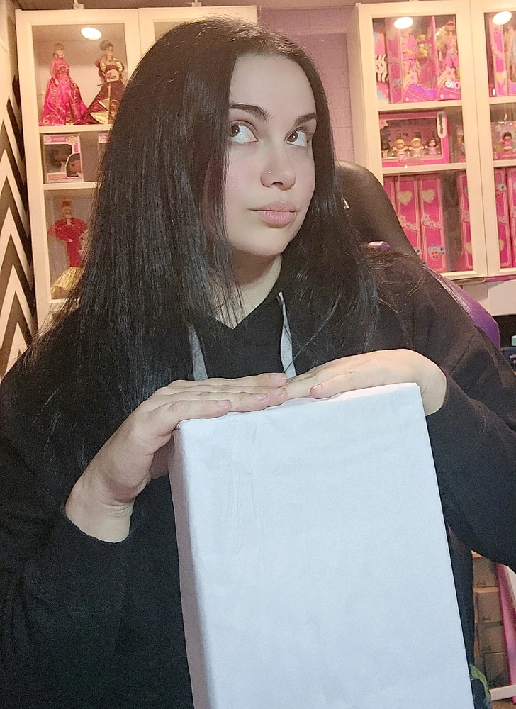 Foto nke Luna Rose tinyere