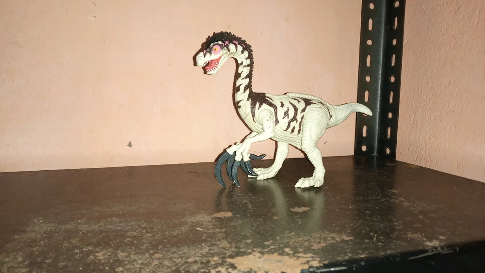 This is a figure from a playset from Dino Valley to from Chap Mei. 
Está es una figura de Dino Valley 2 de Chap mei