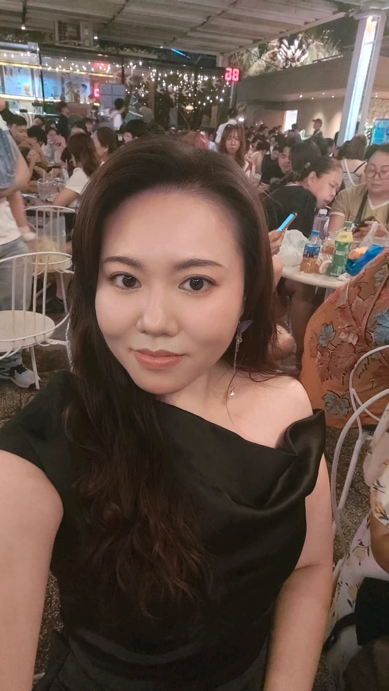 I-upload ni Kim ang larawan