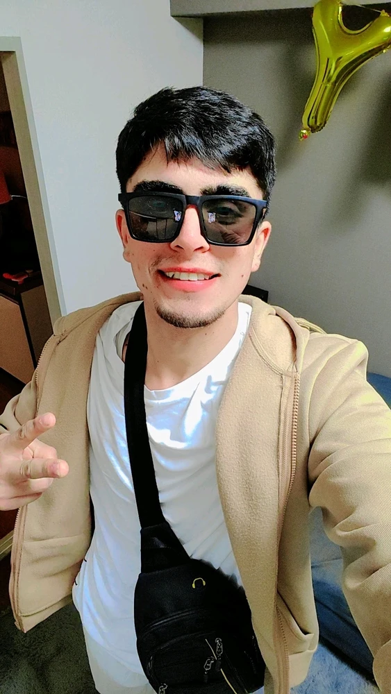 アリ tarafından yüklenen görsel