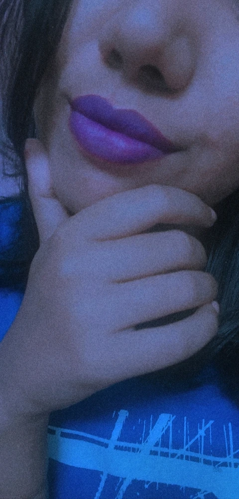 “Got my hand on your heart now,
I can feel it race” #CalmDown 🎼
💜💜💜💜♒♒♒💜💜💜💜