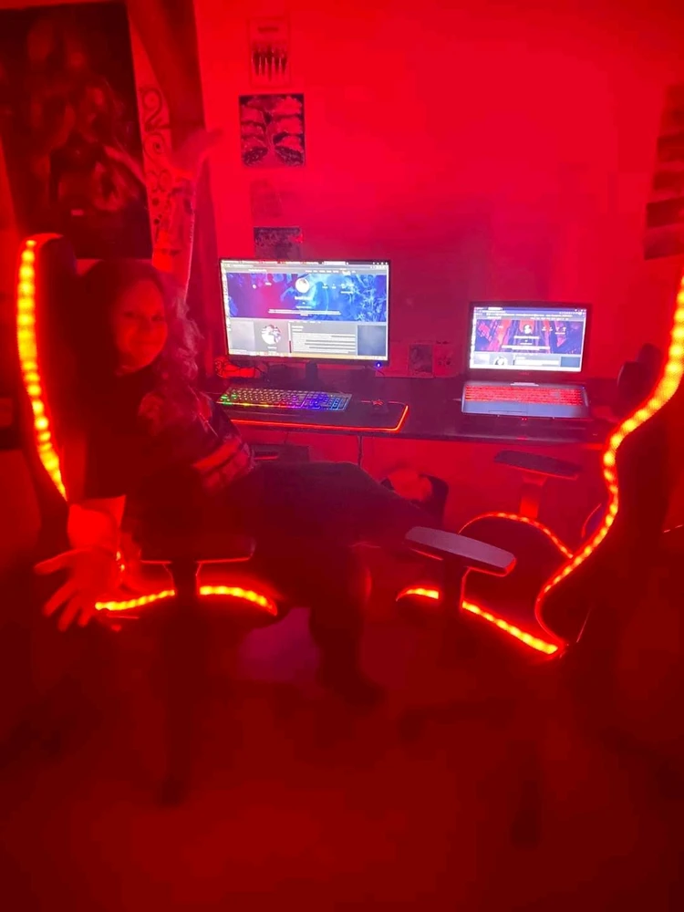 Obrázek nahrál ._amelia_.