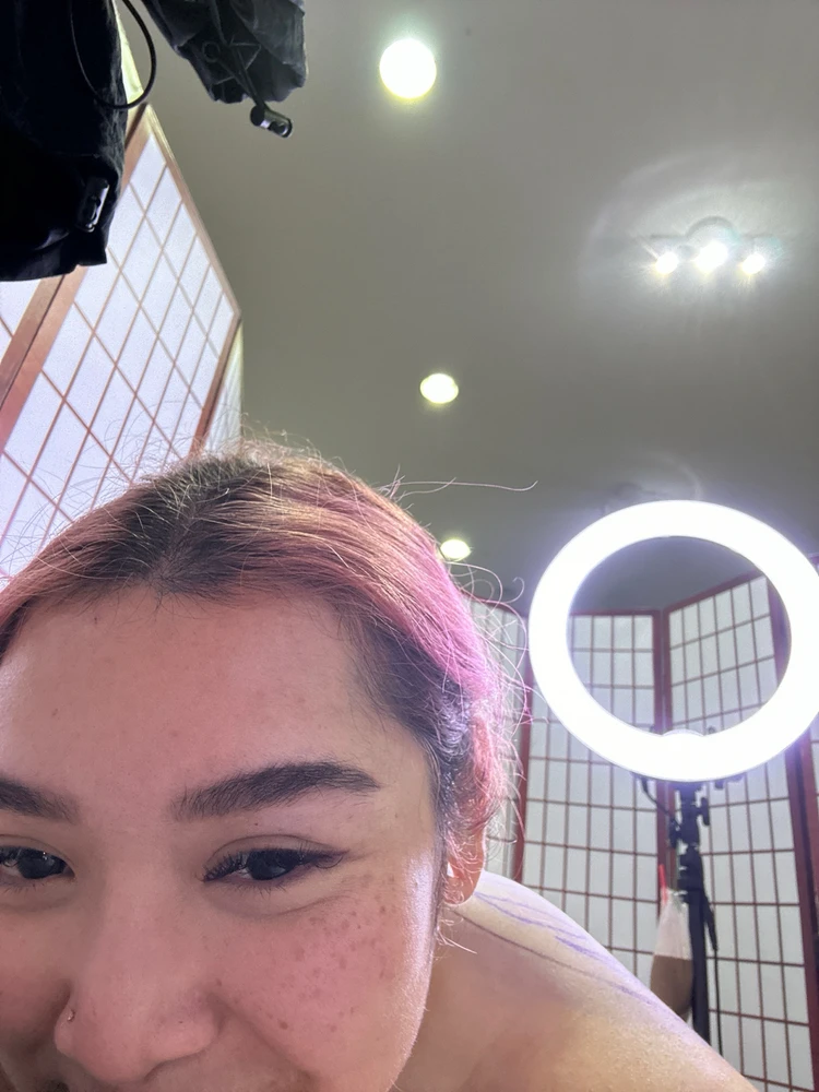 Gi-upload ni Kristen ang hulagway