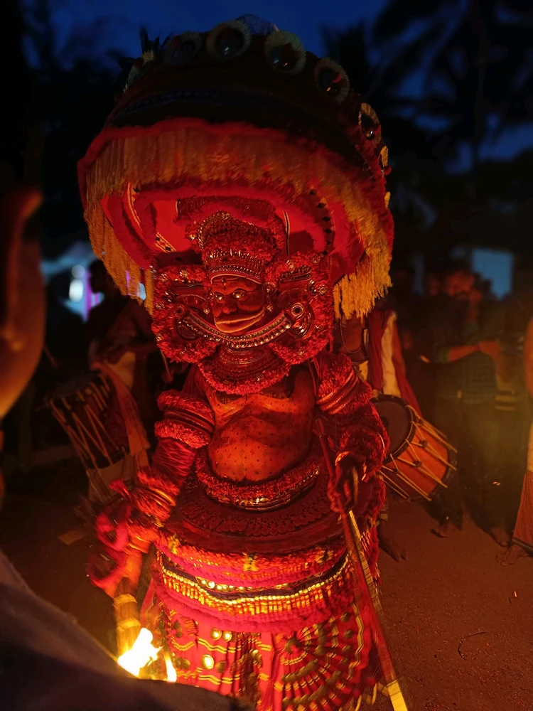 VAYANATU KULAVAN THEYYAM