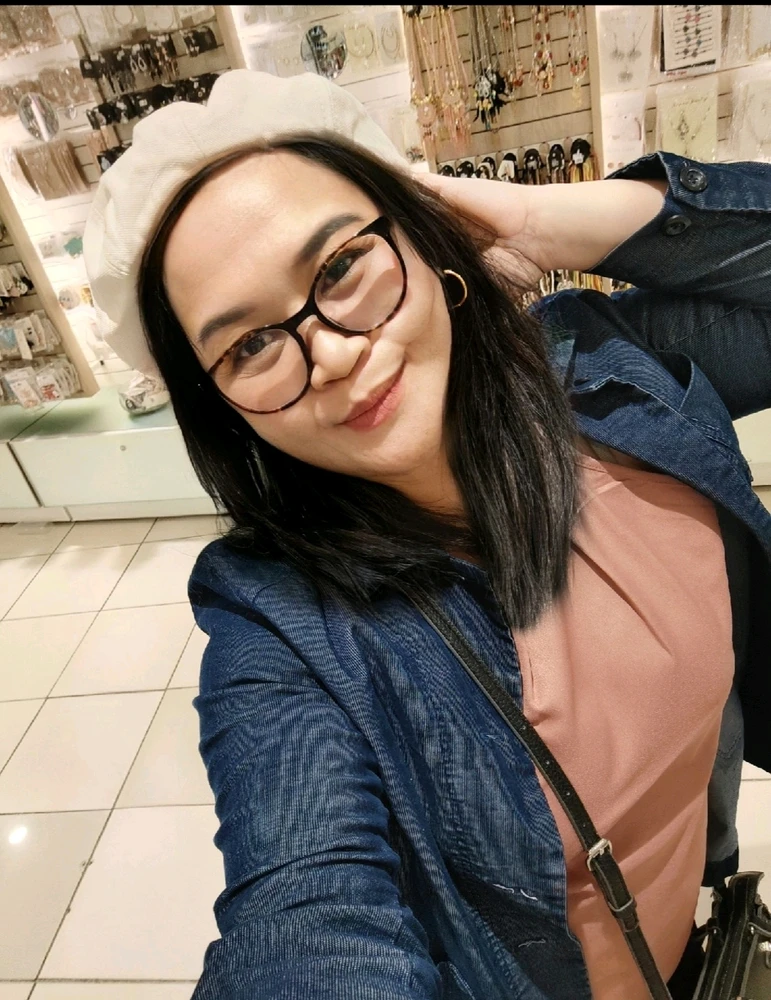 Gi-upload ni Claire ang hulagway