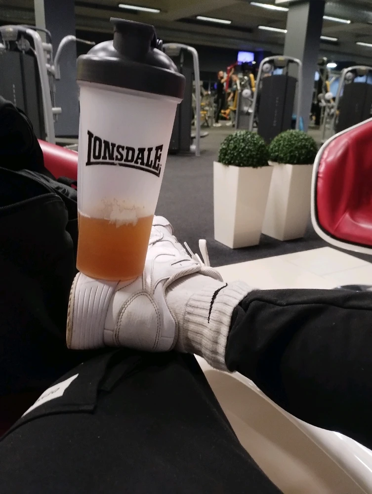 Качено от Иво