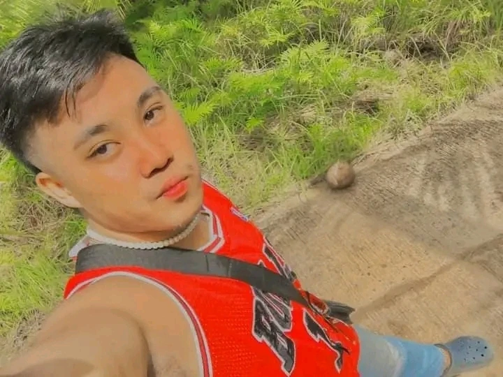 Gi-upload ni Charles ang hulagway