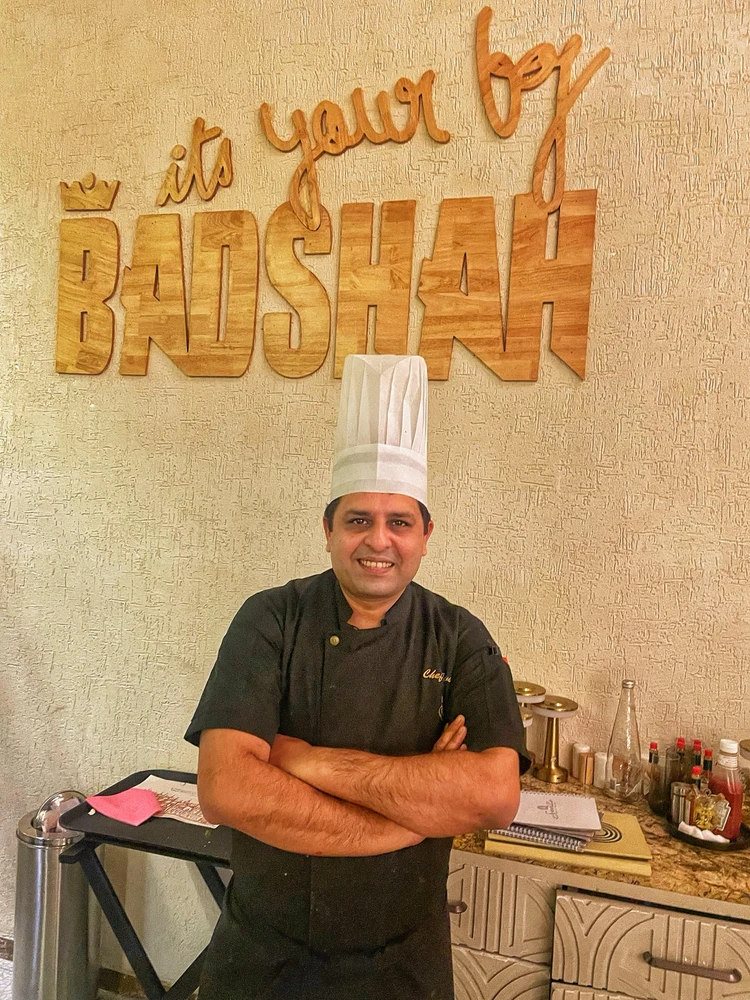 Duab xa los ntawm chef Javed