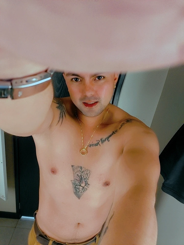 I-upload ni Kyle ang larawan