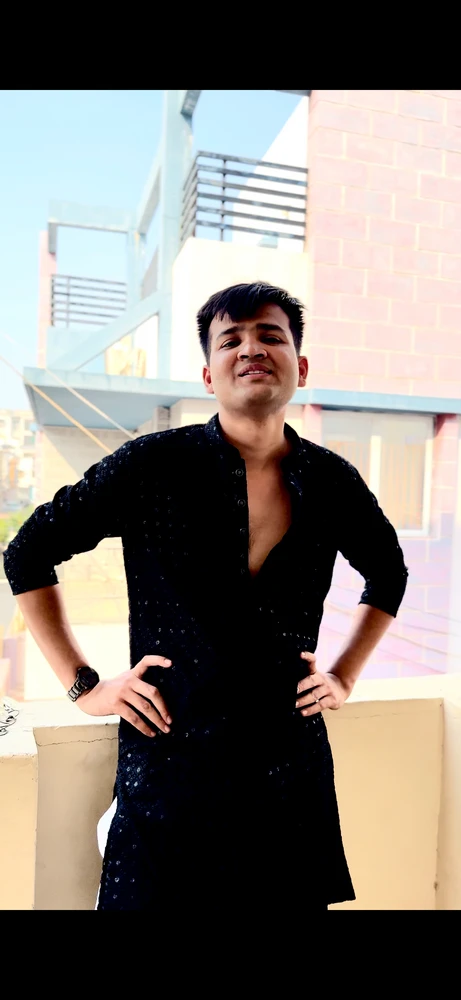 I-upload ni Ravi Panchal ang larawan
