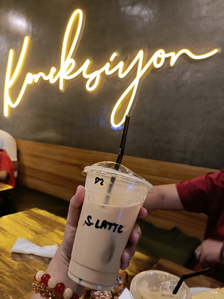 Gi-upload ni iamsarz ang hulagway