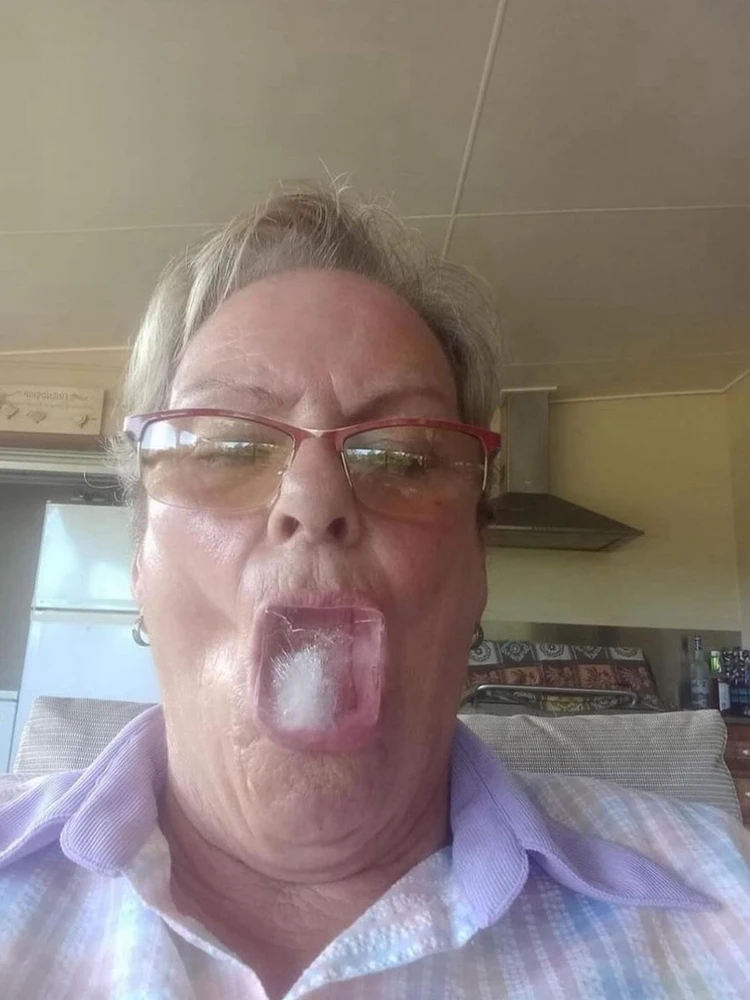 Imej dimuat naik oleh Wei Hong