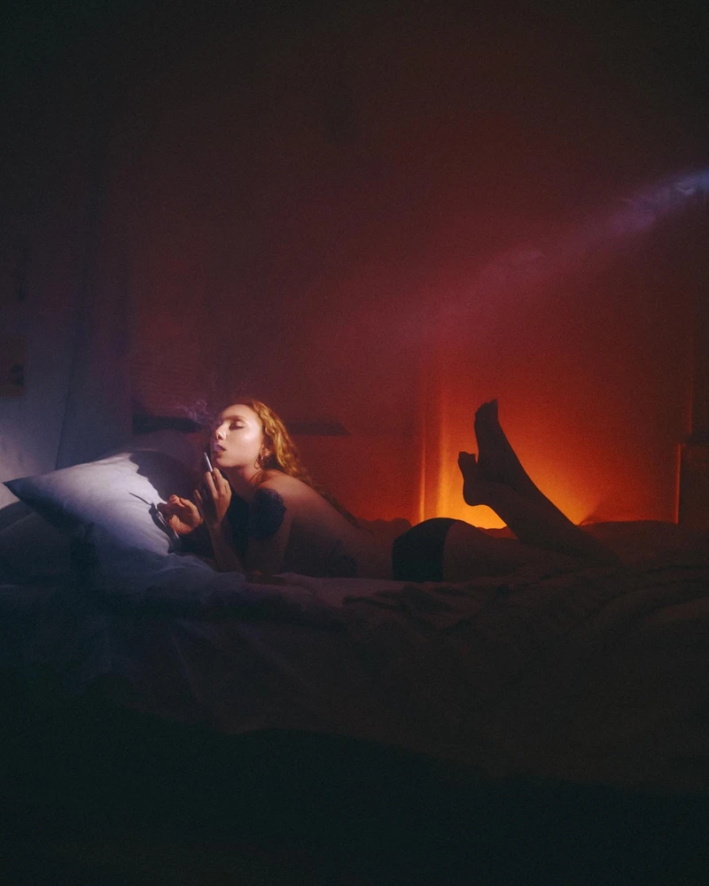 Smoking red light on a hot girl