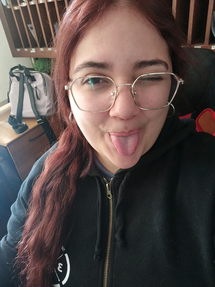 😜