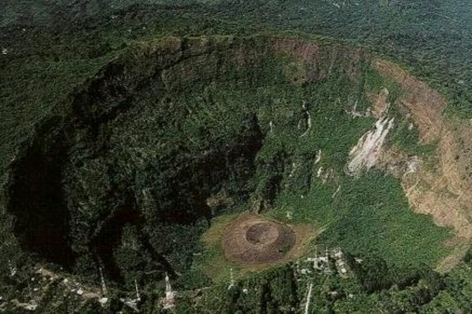 Crater del volcán de San Salvador