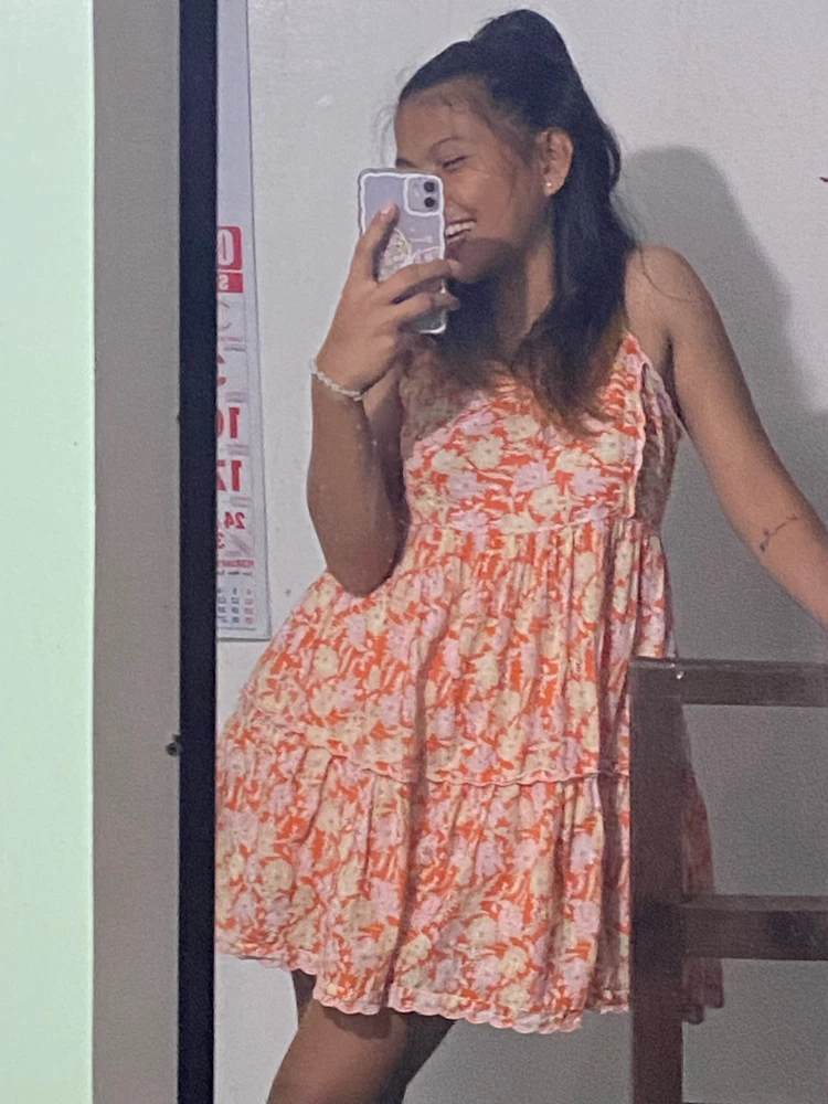 I-upload ni Camille ang larawan