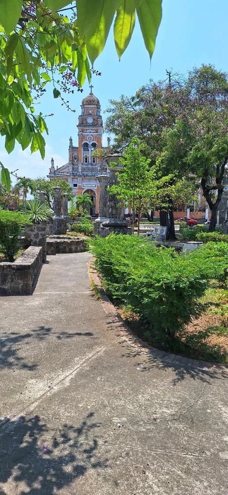 I-upload ni Clabbe ang larawan