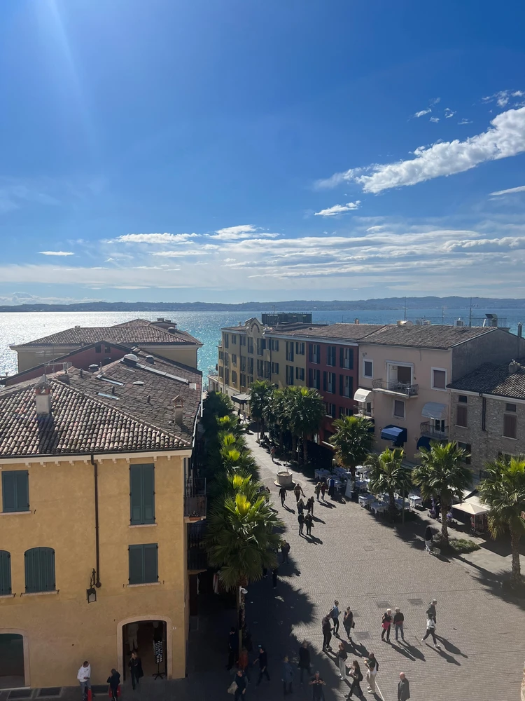 Зображення завантажив Mariana