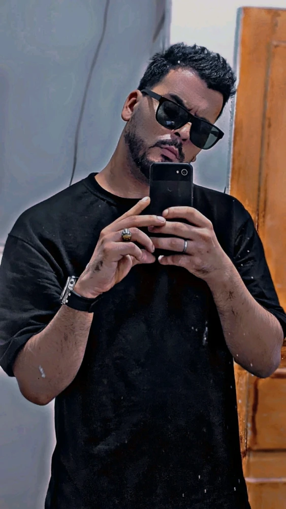 Gi-upload ni Noureddine ang hulagway