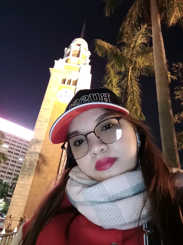 I-upload ni maria Sofia ang larawan