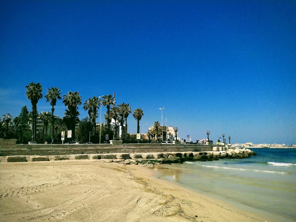 Immaġni mtellgħa minn Ben