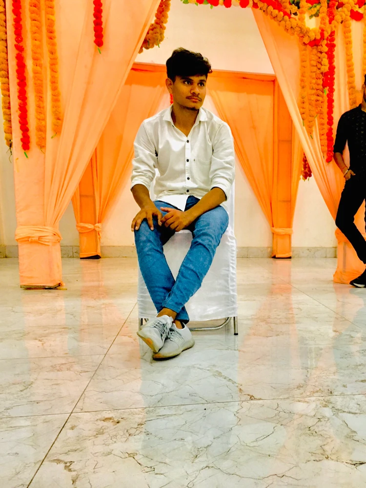 I-upload ni Raghav ang larawan