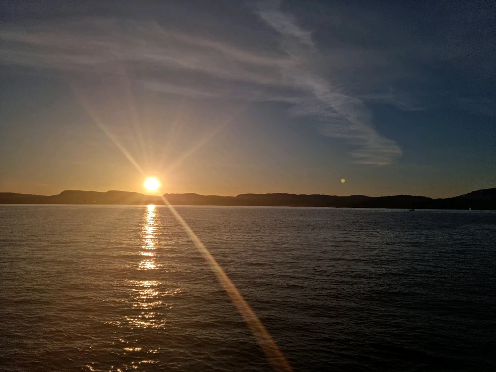 Duab xa los ntawm Derenik