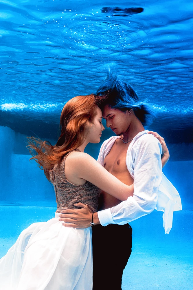 Underwater couple. Photography.