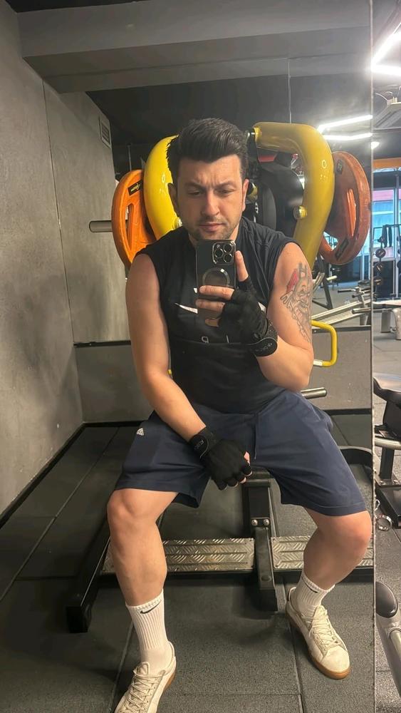 Black tarafından yüklenen görsel