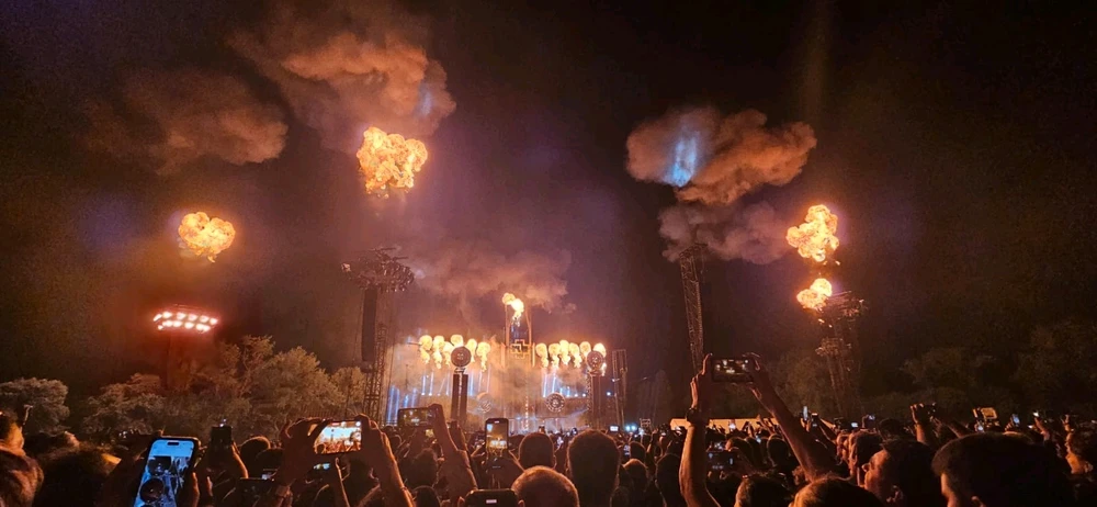 Sliku je postavio/la šumy