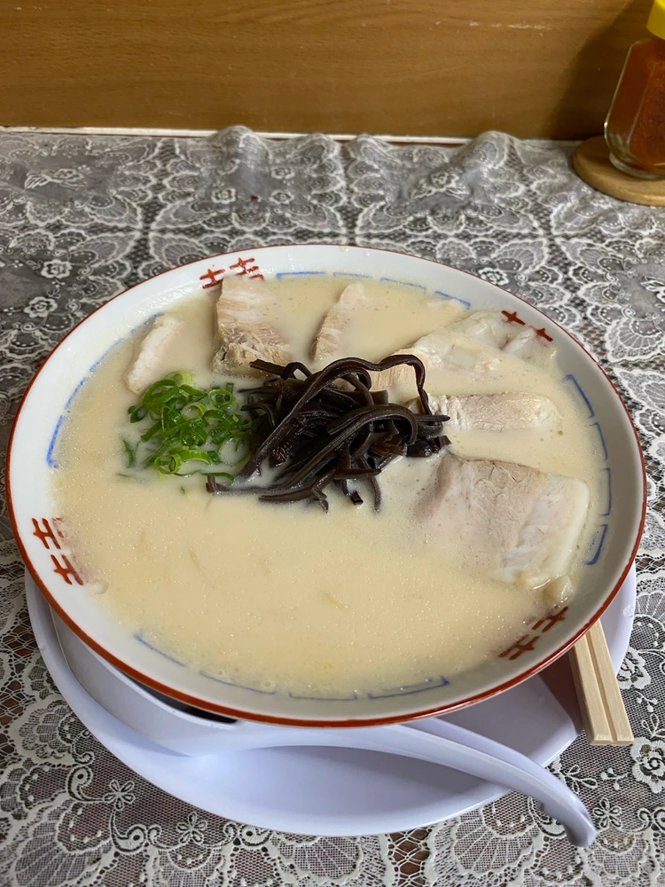 Bowl of Tonkotsu ramen from “Genki Ippai” in Hakata.