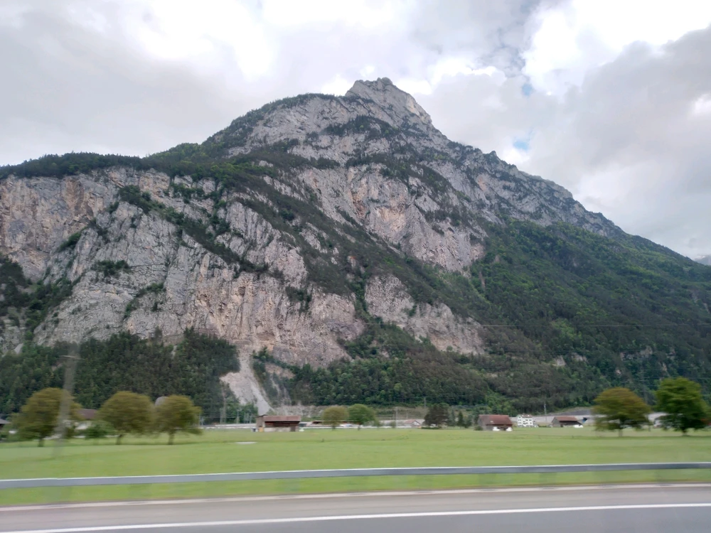Image uploaded by Kastro.