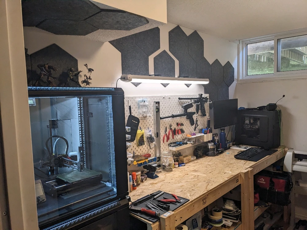 The workshop (those are paintball markers in the peg board, don't want to get banned for anything here lol)