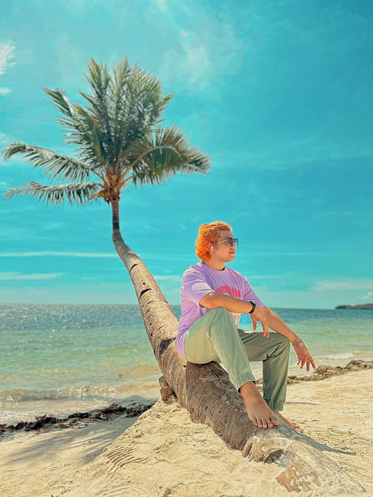 I-upload ni Ejay ang larawan