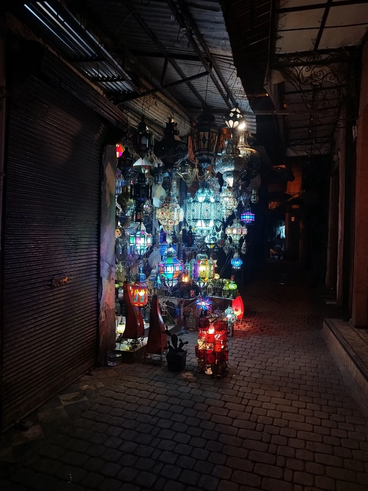 Tienda de lámparas de colores